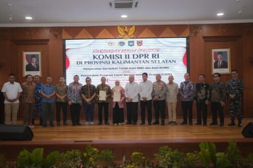 WhatsApp Image 2026 09 03 at 14.38.22 Serahkan Sertipikat Aset BMD dan BUMD Pemprov Kalsel, Wamen Ossy: Perkuat Kepastian Hukum Aset Daerah PROKALTIM