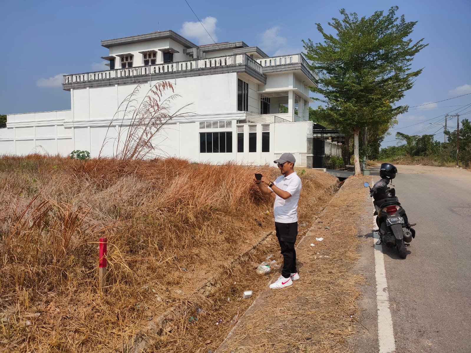Kantor Pertanahan Kabupaten Paser Laksanakan Pengambilan Titik Sampel dalam Pembaruan Peta Zona Nilai Tanah PROKALTIM 1 WhatsApp Image 2026 09 07 at 13.49.43 Kantor Pertanahan Kabupaten Paser Laksanakan Pengambilan Titik Sampel dalam Pembaruan Peta Zona Nilai Tanah PROKALTIM