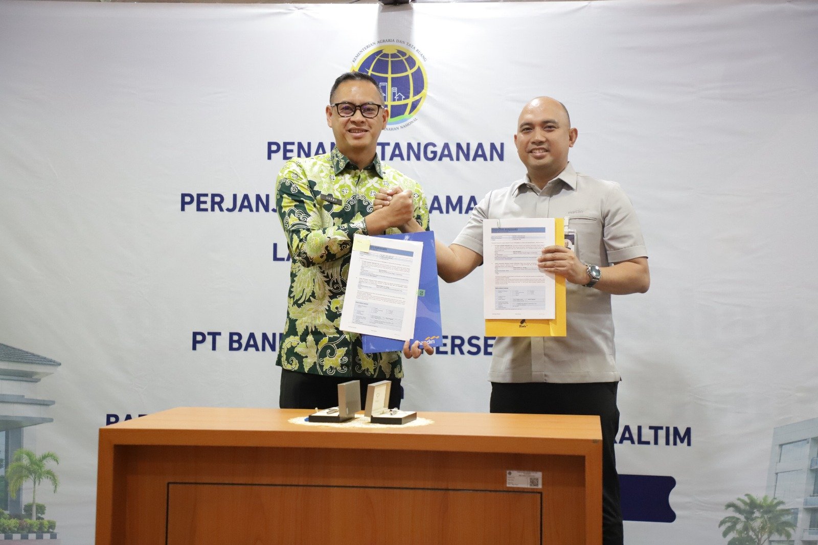Perkuat Layanan bagi Pegawai, Kanwil BPN Provinsi Kaltim Tandatangani PKS dengan Bank Mandiri PROKALTIM 1 WhatsApp Image 2026 09 10 at 18.03.26 Perkuat Layanan bagi Pegawai, Kanwil BPN Provinsi Kaltim Tandatangani PKS dengan Bank Mandiri PROKALTIM