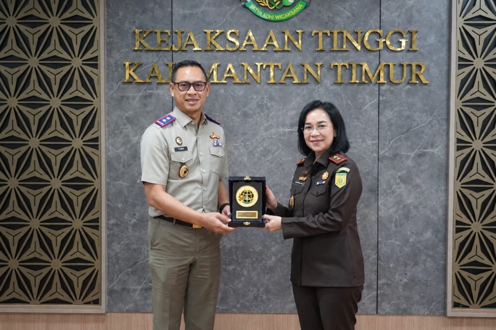 WhatsApp Image 2026 09 14 at 16.34.07 Perkuat Sinergi Antarlembaga, Kakanwil BPN Provinsi Kaltim Audiensi dengan Kejati Kaltim PROKALTIM