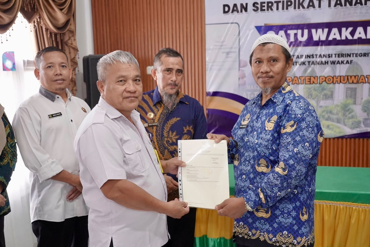 Legalitas Tanah Jadi Pijakan, Lembaga Pendidikan Keagamaan di Pohuwato Kini Bisa Kembangkan Prasarana Lebih Optimal PROKALTIM 1 WhatsApp Image 2026 09 22 at 16.45.46 Legalitas Tanah Jadi Pijakan, Lembaga Pendidikan Keagamaan di Pohuwato Kini Bisa Kembangkan Prasarana Lebih Optimal PROKALTIM