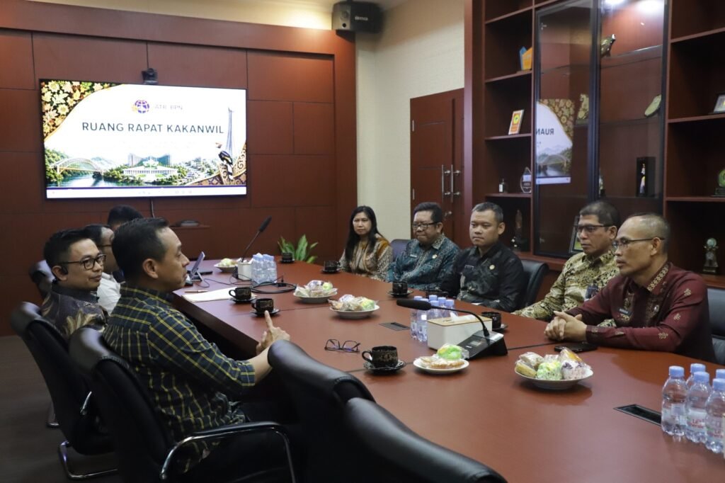 Pererat Hubungan Kelembagaan, Kanwil BPN Provinsi Kaltim Terima Kunjungan Kanwil Ditjen Imigrasi Kaltim PROKALTIM 1 WhatsApp Image 2026 09 25 at 16.06.29 Pererat Hubungan Kelembagaan, Kanwil BPN Provinsi Kaltim Terima Kunjungan Kanwil Ditjen Imigrasi Kaltim PROKALTIM