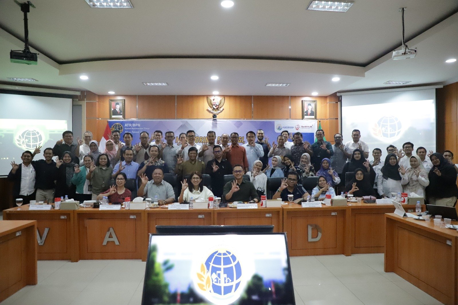 Kantah Kabupaten Paser Ikuti Monitoring, Evaluasi, dan Pembinaan Kinerja oleh Tim I Kementerian ATR/BPN PROKALTIM 1 WhatsApp Image 2026 10 08 at 10.21.32 Kantah Kabupaten Paser Ikuti Monitoring, Evaluasi, dan Pembinaan Kinerja oleh Tim I Kementerian ATR/BPN PROKALTIM
