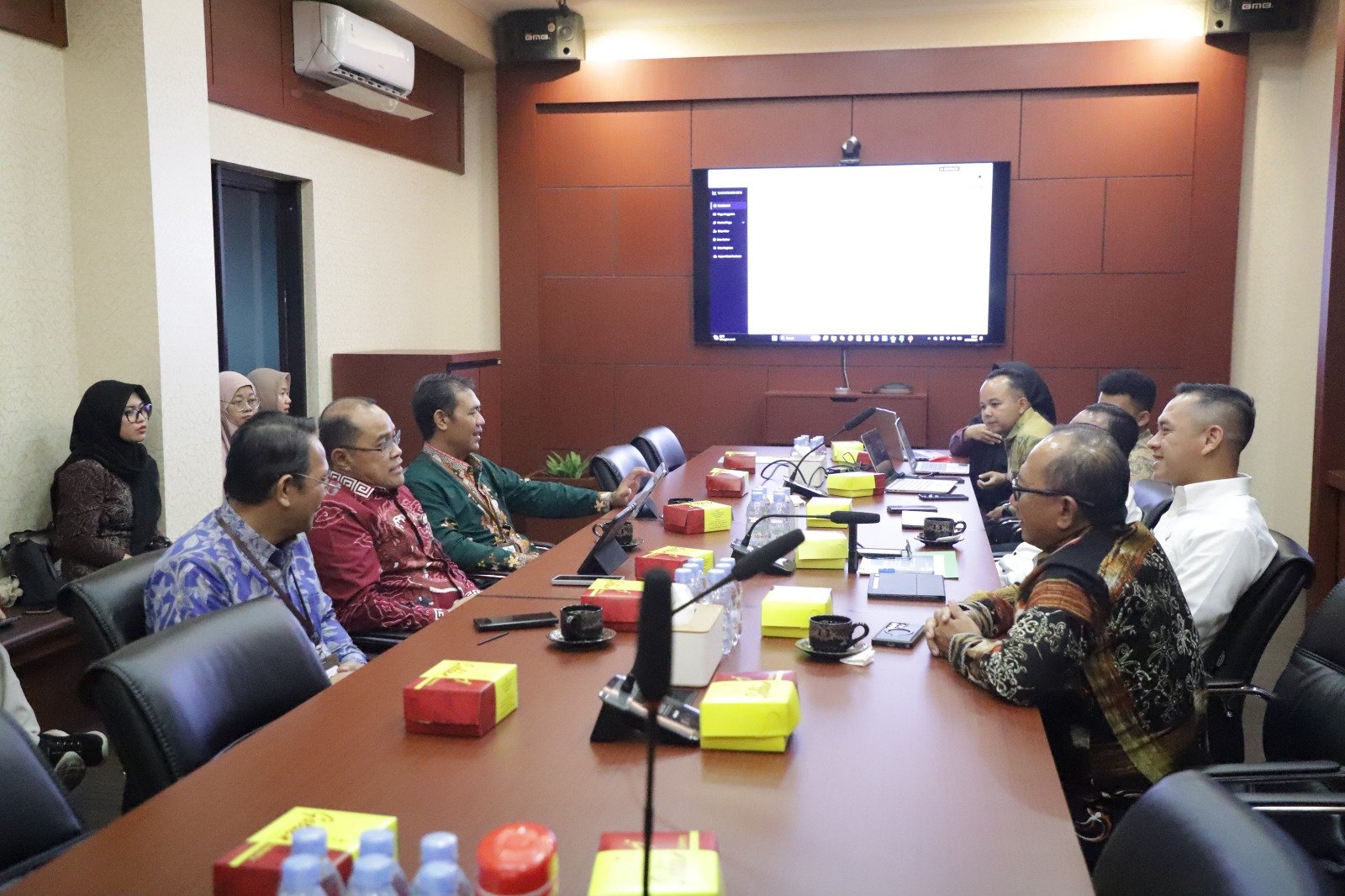 Kantor Wilayah Badan Pertanahan Nasional (BPN) Provinsi Kalimantan Timur menerima kunjungan audiensi Kepala Kantor Wilayah Direktorat Jenderal Perbendaharaan