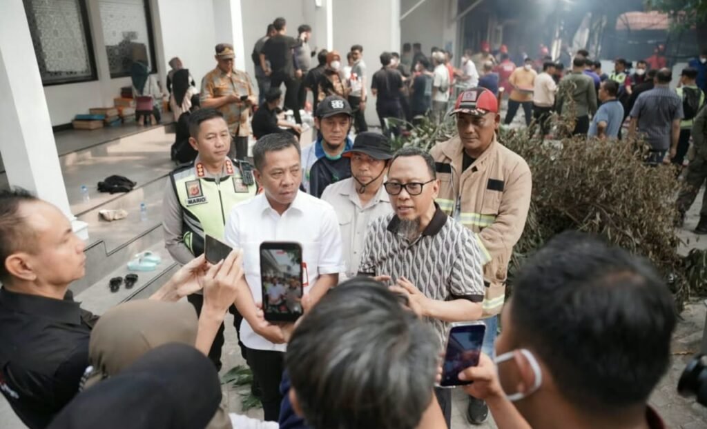 Kementerian Agraria dan Tata Ruang/Badan Pertanahan Nasional (ATR/BPN) bersama Pemerintah Kabupaten (Pemkab) Karawang berkoordinasi untuk memastikan layanan pertanahan bagi masyarakat bisa berjalan setelah kebakaran melanda Kantor Pertanahan