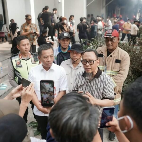 Kementerian Agraria dan Tata Ruang/Badan Pertanahan Nasional (ATR/BPN) bersama Pemerintah Kabupaten (Pemkab) Karawang berkoordinasi untuk memastikan layanan pertanahan bagi masyarakat bisa berjalan setelah kebakaran melanda Kantor Pertanahan