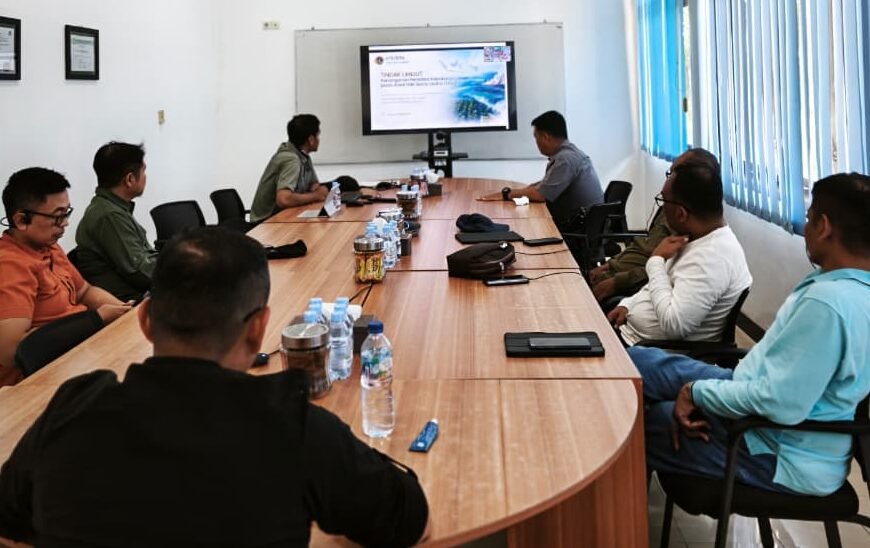Rapat ini membahas langkah-langkah penanganan dan penegakan hukum terhadap peristiwa kebakaran lahan pada areal Hak Guna Usaha (HGU)