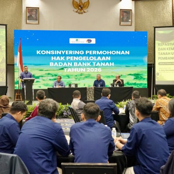 Ketersediaan tanah yang kini dikelola oleh Badan Bank Tanah adalah salah satu landasan penting dalam mendukung pelaksanaan Reforma Agraria
