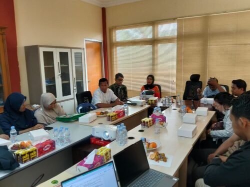 Kantor Pertanahan Kabupaten Paser Ikuti Rakor dan Pemeriksaan Lapangan untuk Verifikasi Aset Tanah Pemprov Kaltim PROKALTIM 4 Kantor Pertanahan Kabupaten Paser mengikuti Rapat Koordinasi dan Pemeriksaan Lapangan terkait permasalahan aset tanah milik Pemerintah