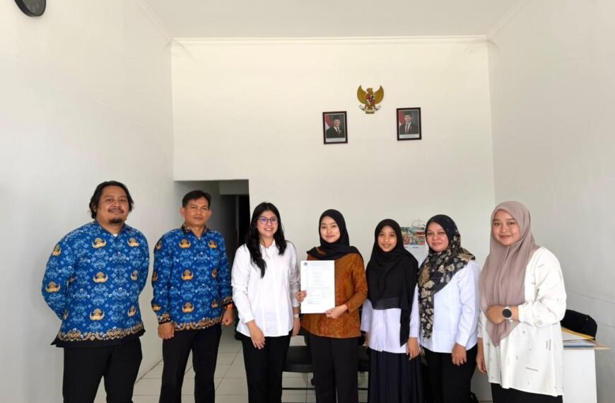 Tim Pengawasan dan Pemeriksaan Pejabat Pembuat Akta Tanah (PPAT) Kantor Wilayah Badan Pertanahan Nasional (BPN) Provinsi Kalimantan Timur melaksanakan kegiatan pengawasan pada sejumlah kantor PPAT di Kabupaten Berau