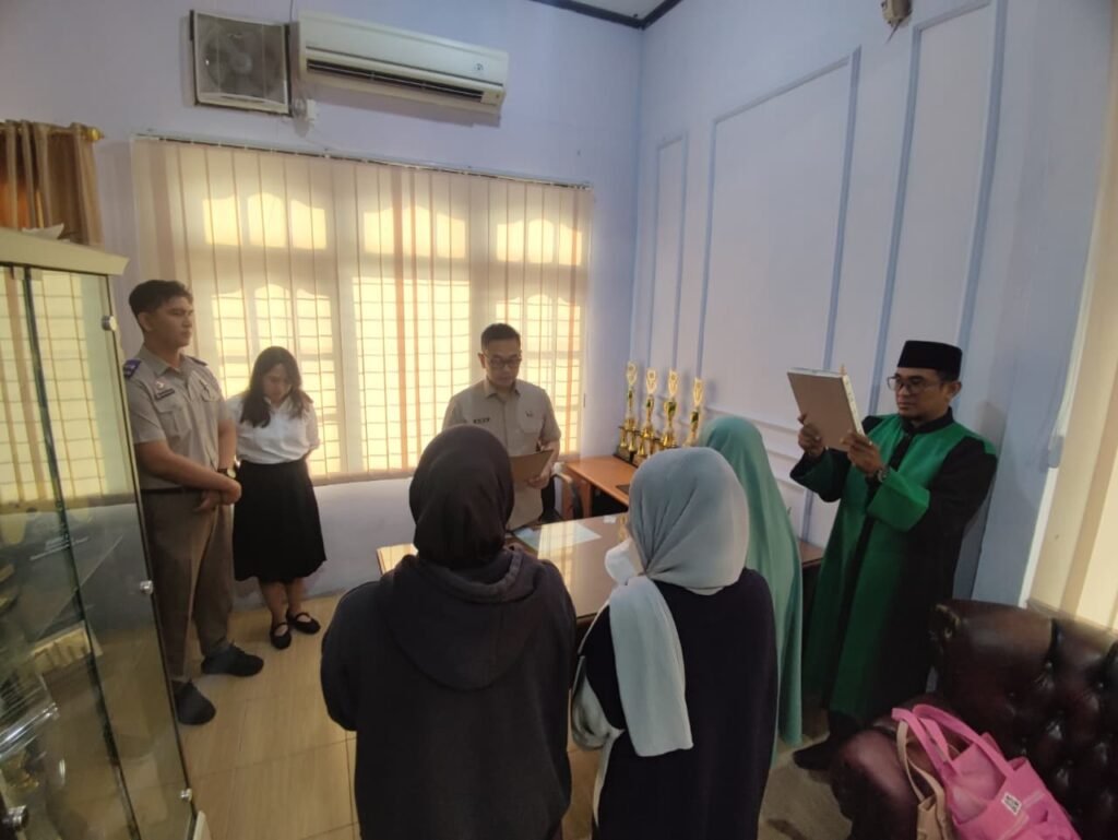 Kantor Pertanahan Kabupaten Paser melaksanakan kegiatan Pengambilan Sumpah dalam rangka penerbitan sertipikat pengganti karena hilang