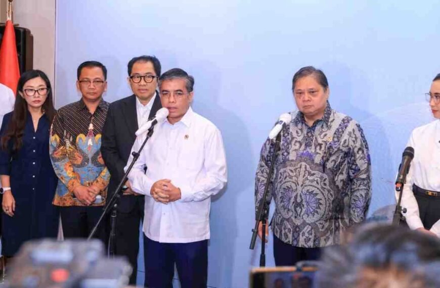 Menteri Ketenagakerjaan Yassierli membahas program pelatihan vokasi terintegrasi industri di Kawasan Ekonomi Khusus.