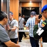 OTT KPK di BNPB mengamankan 14 orang, termasuk Sestama Rustian, dengan barang bukti uang Rp1,4 miliar dan emas.