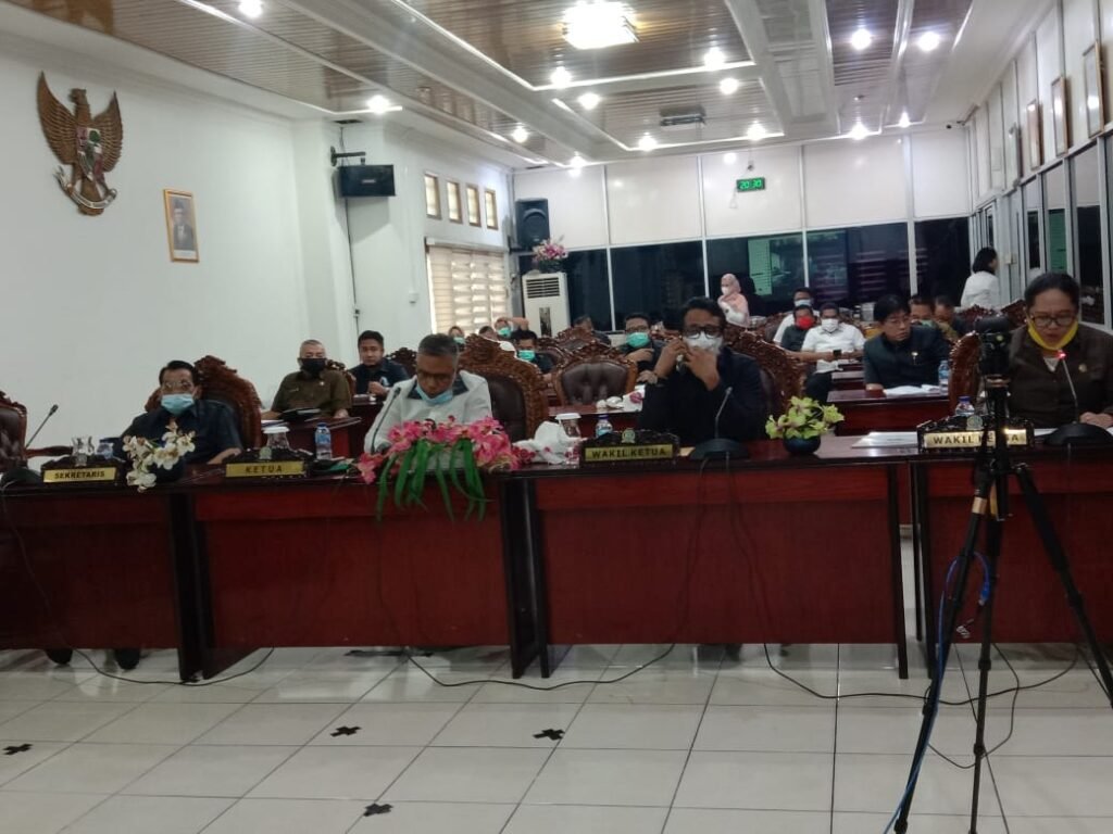 DPRD BALIKPAPAN SAMPAIKAN 18 RAPERDA TAHUN 2021 DPRD Minta Pemkot Transparan Masalah Anggaran COVID PROKALTIM