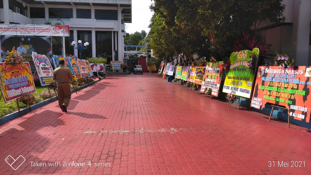 WhatsApp Image 2021 05 31 at 18.17.55 Gedung Putih Banjir Karangan Bunga Ucapan PROKALTIM