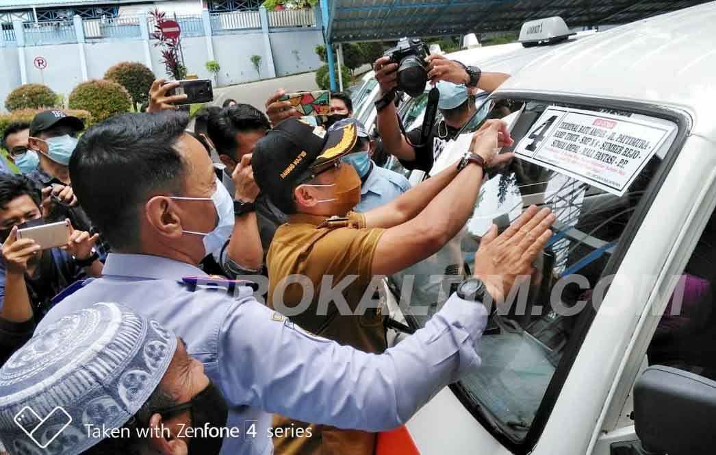 Launching Rute Angkot Balikpapan, Rahmad : Angkot Sudah Bisa Masuk Gang dan Perumahan PROKALTIM 1 taksi Launching Rute Angkot Balikpapan, Rahmad : Angkot Sudah Bisa Masuk Gang dan Perumahan PROKALTIM