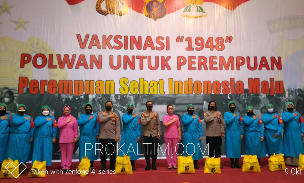 Polwan Polda Kaltim Gelar Vaksinasi dan Bagikan Bansos bagi Nakes PROKALTIM 1 20211010 080931 Polwan Polda Kaltim Gelar Vaksinasi dan Bagikan Bansos bagi Nakes PROKALTIM