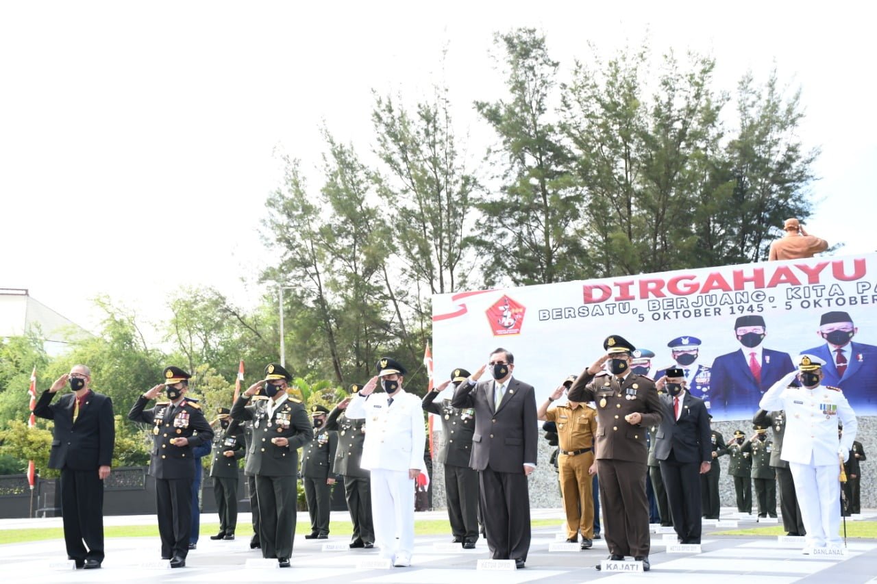 IMG 20211005 WA0006 HUT TNI Ke-76, Pangkalan TNI AL Balikpapan Hadiri Upacara di Dua Tempat PROKALTIM