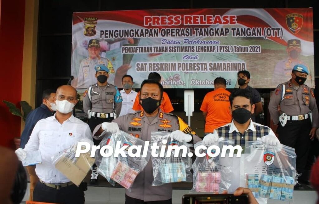 WhatsApp Image 2021 10 11 at 16.16.13 Minta Duit Pengurusan Tanah Rp 1,5 Juta Per Sertifikat, Oknum Lurah Kena OTT PROKALTIM