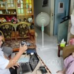 Inilah Cara Disdukcapil Bersama Kelurahan Karang Jati Door to Door Perekaman E-KTP