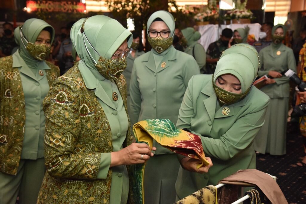 IMG 20220106 WA0012 Ketum Persit KCK Apresiasi Hasil Kerajinan Anggotanya di PD VI/Mulawarman PROKALTIM