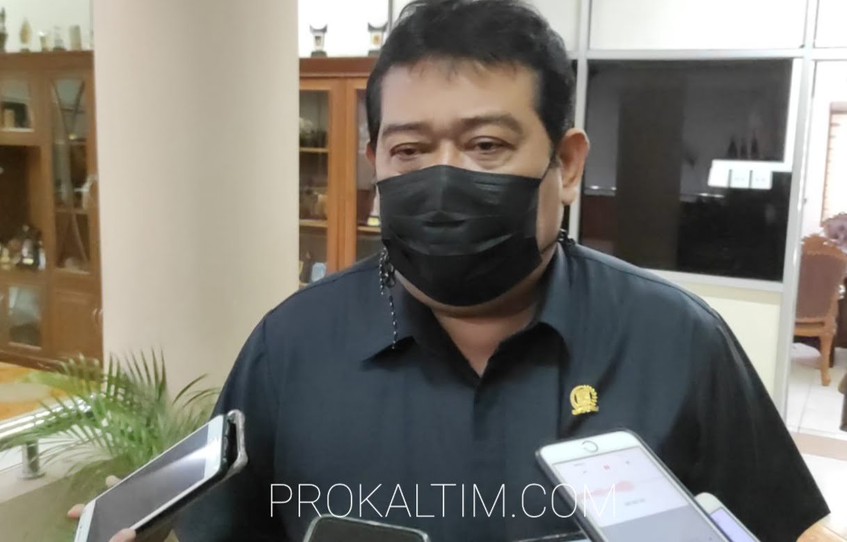 20220224 093616 Baru Satu Fraksi Menyerahkan Data Isi Alat Kelengkapan Dewan PROKALTIM