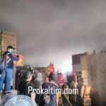 Lagi Asik Menggoreng, Api Membumbung Tinggi, Gudang Makanan Ringan Terbakar, Warga Live FB Minta Bantuan Pemadam