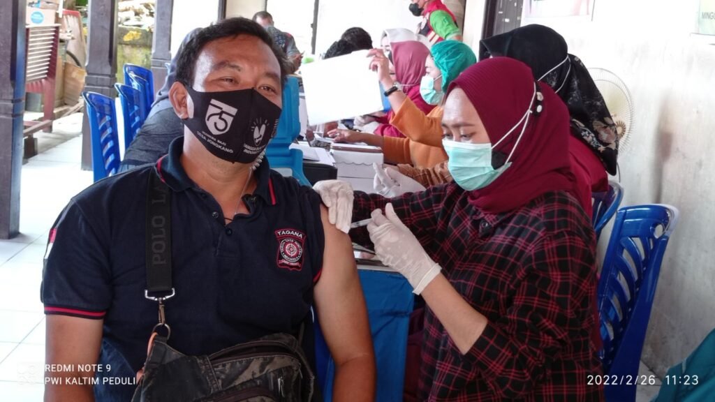 WhatsApp Image 2022 02 25 at 22.01.04 Giliran Relawan dan Keluarga Dapat Vaksin Booster PROKALTIM
