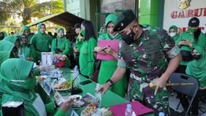 IMG 20220326 WA0010 Nasi Goreng Lima Ribuan untuk Ratusan Prajurit Yonif Raider 600 Modang PROKALTIM