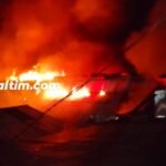 14 Lapak Pedagang Pasar Segiri Jadi Arang, 90 Menit Damkar Berjibaku