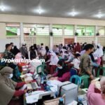 Vaksinasi Anak Lanjutan Tumpah Ruah, Kurangnya Nakes Dan Dipusatkannya Kegiatan Jadi Alasan