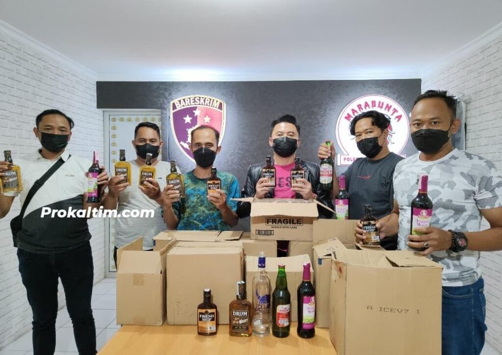 WhatsApp Image 2022 03 26 at 16.37.19 Keributan Di Cafe Bawa Sajam, TKP Bau Alkohol, Diperiksa Polisi Banyak Botol Bekas Miras, Ketahuan! PROKALTIM