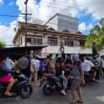 Ricuh, Penertiban PKL Sungai Dama, PKL Ayunkan Parang, Satu Satpol PP Dihantam Balok