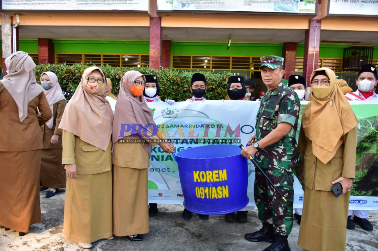 Danrem Jadi Inspektur Upacara, SDN 002 MOU Pelestarian Lingkungan PROKALTIM 1 InShot 20220607 181128177 scaled Danrem Jadi Inspektur Upacara, SDN 002 MOU Pelestarian Lingkungan PROKALTIM