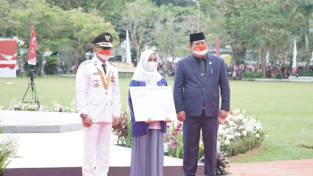 IMG 20220817 WA0045 Wali Kota Pimpin Upacara HUT ke-77 Kemerdekaan RI PROKALTIM