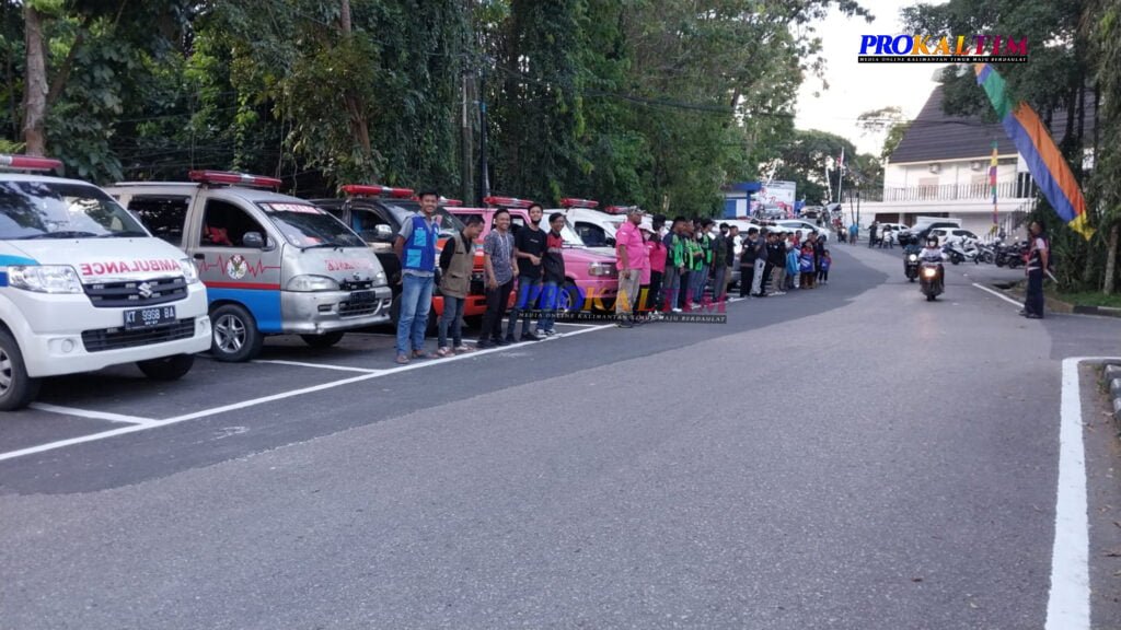 InShot 20220820 091625829 12 Ambulans Relawan Samarinda Bersiaga, Antisipasi Hal Emergency di Karnaval Hut ke 77 RI PROKALTIM
