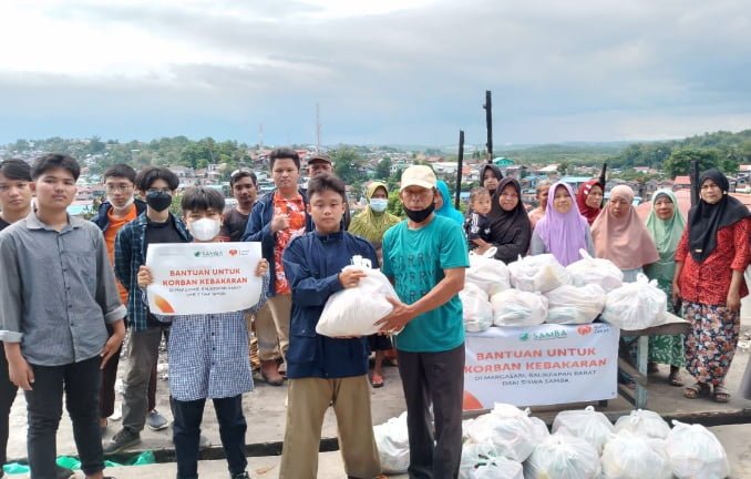 20221020 093030 Sekolah Alam Balikpapan Bersama Rumah Zakat Salurkan Bantuan Sembako Korban Kebakaran Gunung Polisi PROKALTIM