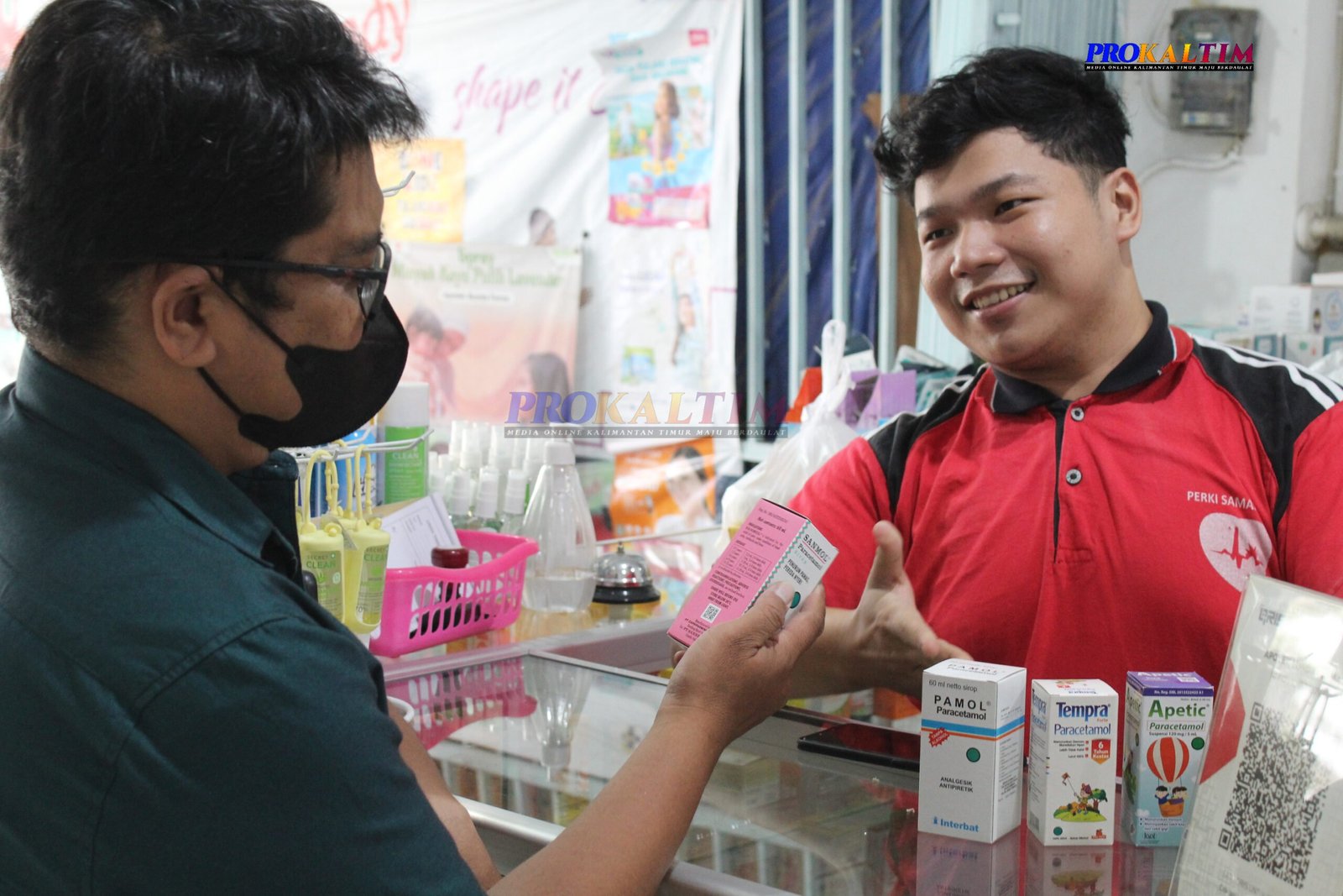 InShot 20221023 205302971 scaled Mengaku Polisi dan Sidak Apotek, Makin Meresahkan Warga, Ini Kata Kapolresta Samarinda PROKALTIM