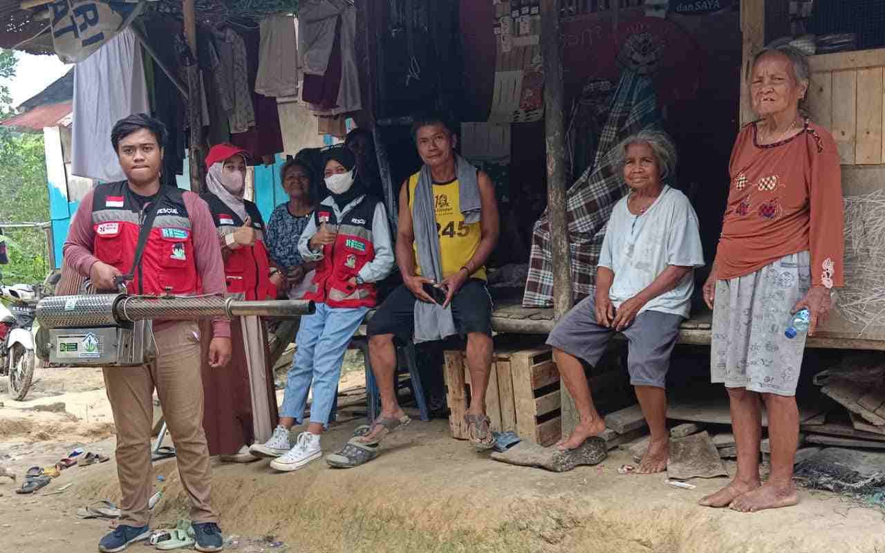 WhatsApp Image 2022 12 01 at 17.22.52 Relawan SEPANSA Lakukan Fogging di Area Pemukiman PROKALTIM