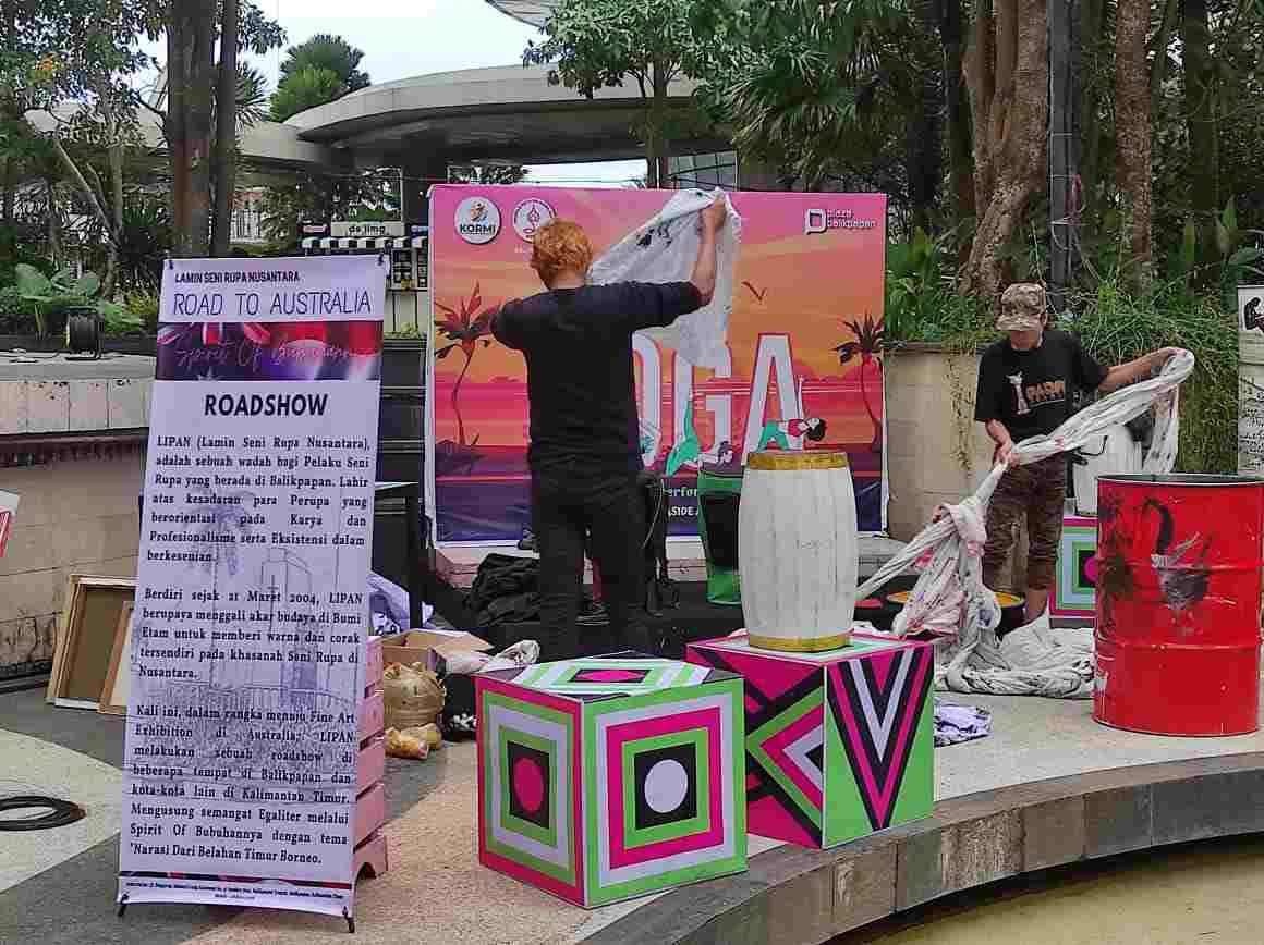 Lipan Roadshow ke-4 Berkolaborasi dengan Seniman Palu di Plaza Balikpapan PROKALTIM 1 Pameran seni rupa