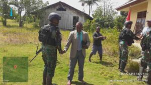 Setelah 14 Bulan Ditinggal Mengungsi, Prajurit Mulawarman Berikan Harapan Baru di Distrik Suru-Suru