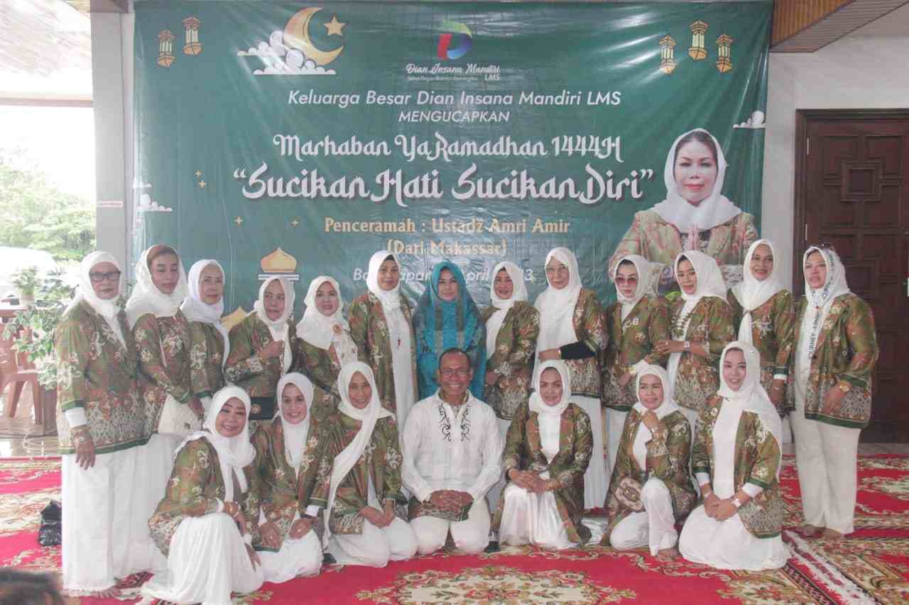 Keluarga Besar Hj Yusdiana Menggelar Pengajian dan Buka Puasa Bersama di Kediamannya PROKALTIM 1 Hj Yusdiana Menggelar Pengajian dan Buka Puasa Bersama di Kediamannya