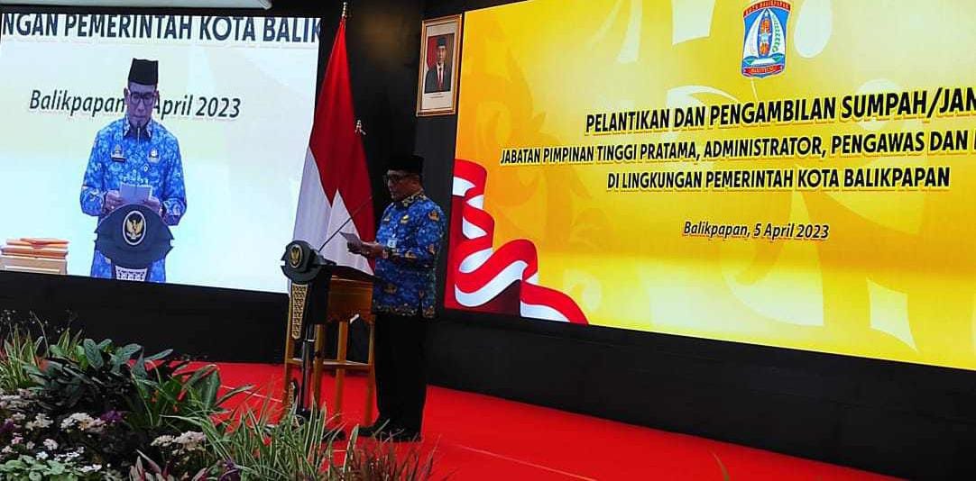 Pemkot Balikpapan Mengukuhkan Pejabat Tinggi Pratama dan Sutadi Kembali Dilantikan Sebagai Kesbangpol