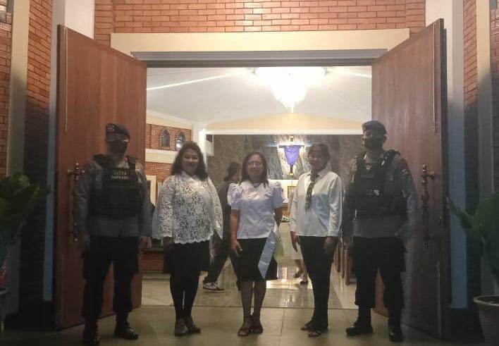 Brimob Polda Kaltim Pastikan Keamanan Selama Perayaan Misa Kamis Putih di Kota Balikpapan