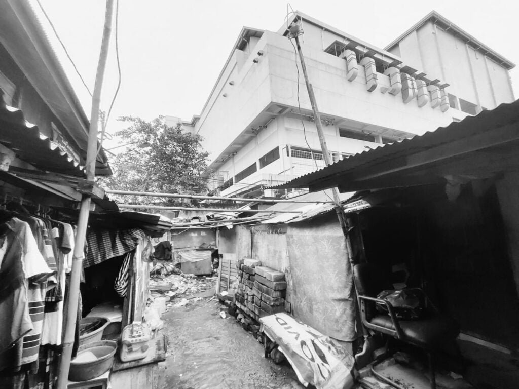 Kampung Kumuh Ditengah Kota Samarinda, Gang Rombong Namanya