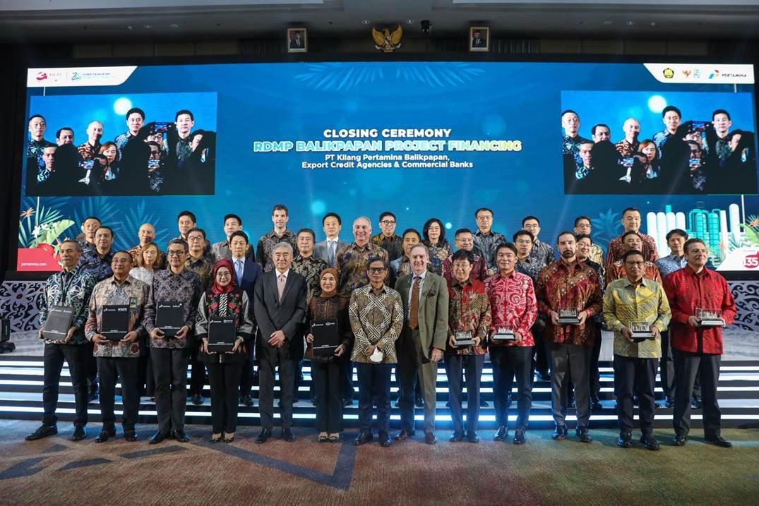 Laksanakan Closing Project Financing, Pertamina Dapatkan USD 3,1 Miliar untuk Pendanaan Proyek RDMP Kilang Balikpapan PROKALTIM 1 Laksanakan Closing Project Financing, Pertamina Dapatkan USD 3,1 Miliar untuk Pendanaan Proyek RDMP Kilang Balikpapan