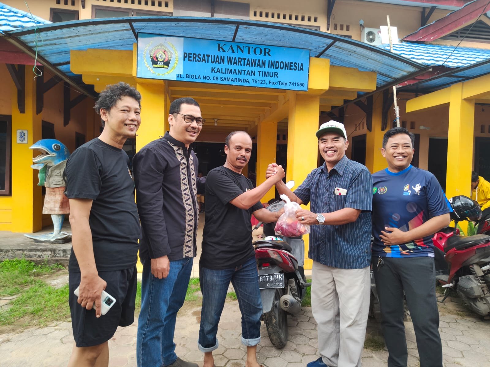 PWI Kaltim Salurkan 150 Paket Kurban dalam Kegiatan Rutin Tahunan