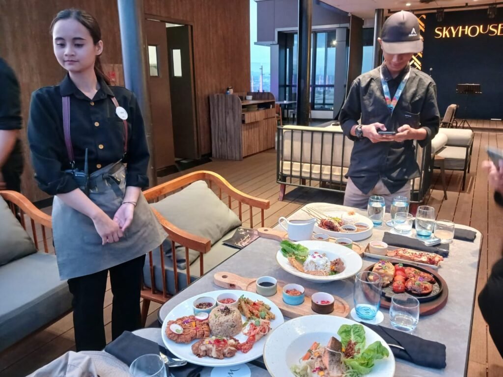10 Menu Baru Sky House Rooftop Restaurant, Asian Mix