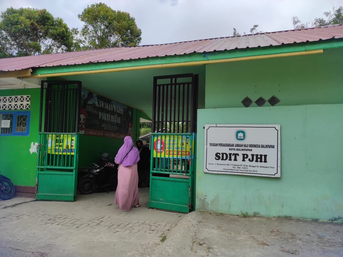 Mediasi di Disdikbud Balikpapan, Antara Yayasan PJHI, Guru dan Komite SDIT PJHI Terkait Pemberhentian Kepala SDIT PJHI Manggar PROKALTIM 1 Mediasi di Disdikbud Balikpapan, Antara Yayasan PJHI, Guru dan Komite SDIT PJHI Terkait Pemberhentian Kepala SDIT PJHI Manggar