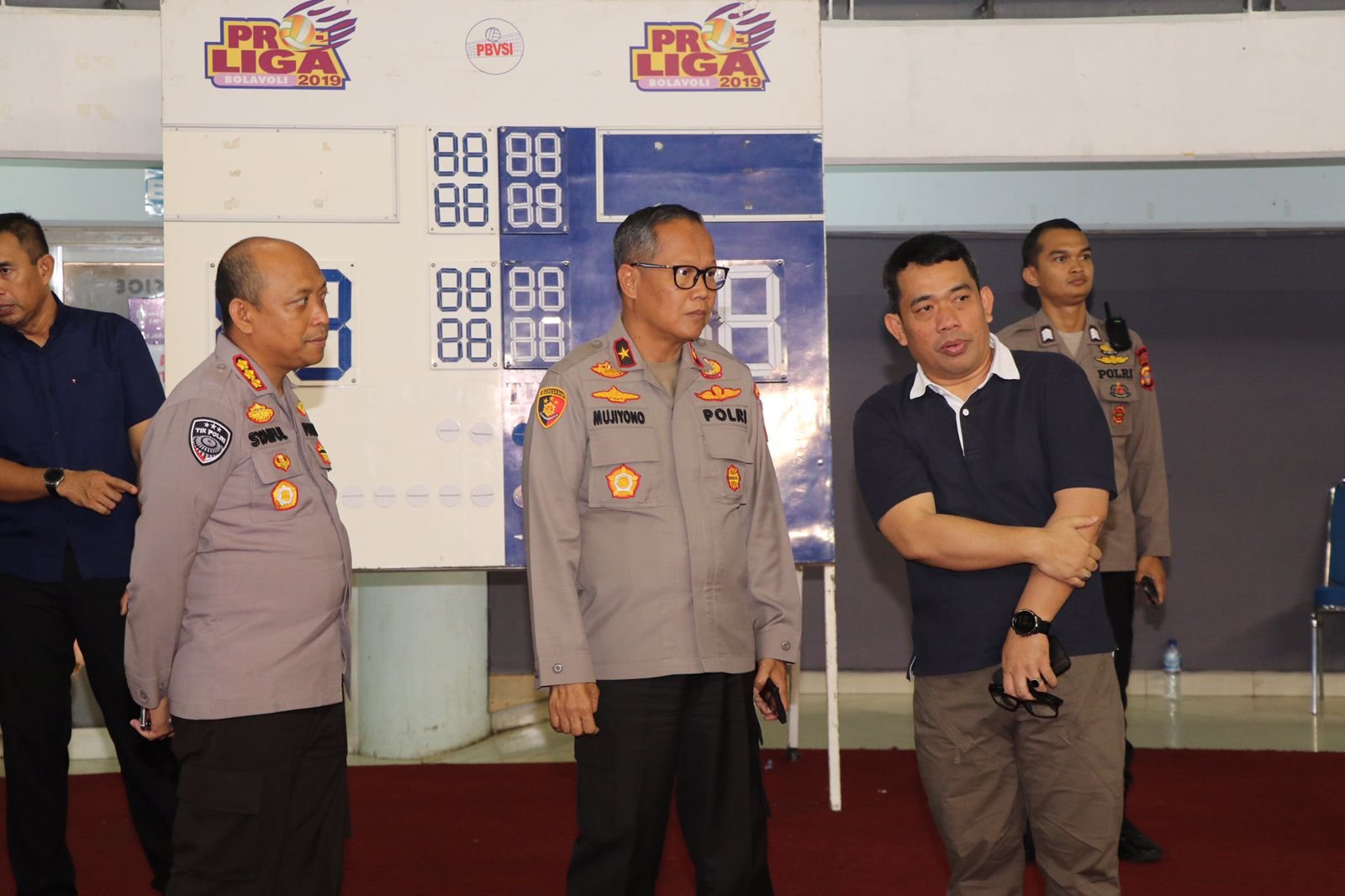 Wakapolda Kaltim Melaksanakan Pengecekan Venue dan Gladi Volly Kapolri Cup 2023 di BSCC Dome Balikpapan PROKALTIM 1 Wakapolda Kaltim Melaksanakan Pengecekan Venue dan Gladi Volly Kapolri Cup 2023 di BSCC Dome Balikpapan